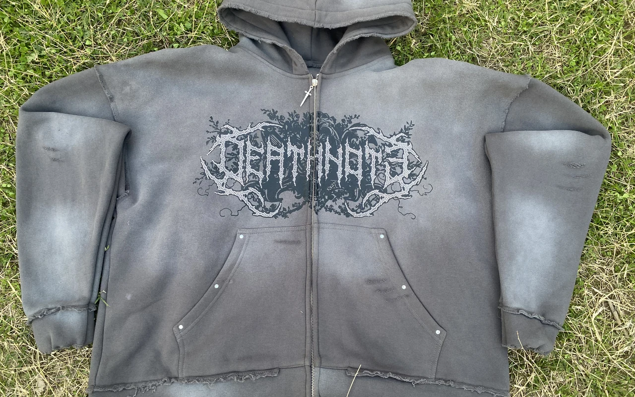 Heavyweight Streetwear Zip-Up Hoodie Seam and Hardware Construction